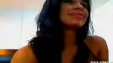 Desi Shruti Indian Hot Babe exposing her big boobs in indian sex video  - indiansexygfs.com