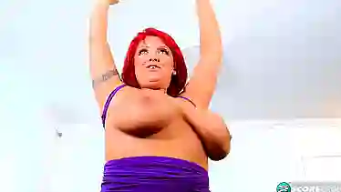 Very fat woman posing bare ass and hanging Tits
