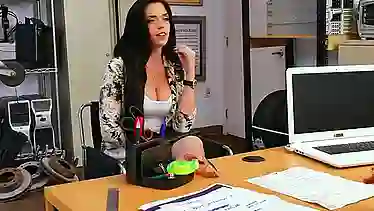 Hottie Ryan Smiles Shows Her Big Boobs And Booty