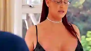 Sexy Cougar Emma Butt Receives A Sensual Massage