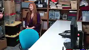 Mom and daughter redheads thieves caught