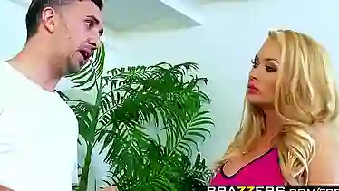 Brazzers - Real Wife Stories - (August Taylor) - Working Out The Wives