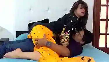 NAVEL - Indian Hindi Sister_spankbang.com