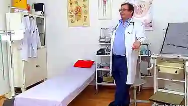 Doctor Takes Care Of His Patient's Pussy - EPORNER