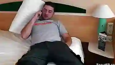 Mutter Besucht Jungen Liebhaber Im Hotel Zum Ficken