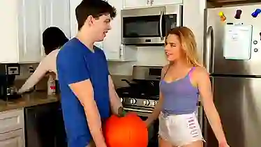 Brother And Sister Sex While Mom Is Working - EPORNER