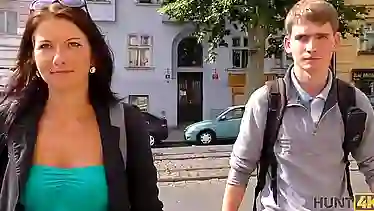 HUNT4K. Man pays attractive tourist money for quickie at his place - EPORNER