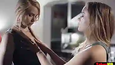 Teen stepdaughter get a taboo family sex for birthday - EPORNER