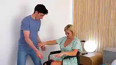 Bathing My Stepmom Ryan Keely