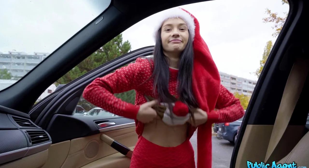 Matty Mila Perez gets a big cock tip from delivery girl for Xmas - Free Porn  Sex Videos XXX Movies