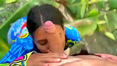 Watch this peasant girl suck and swallow for a free phone call