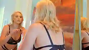 Blake Blossom gets a hot chocolate cake & Jax Slayher's hard cock