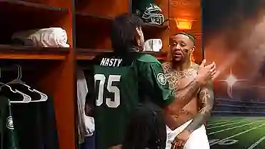 Bonnie Blue's tight holes get stretched by whole team before game night