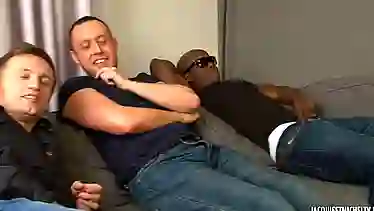 Sexy 18-year-old Evy gets her pussy stretched by the gang in Le Gang-bang Extrême