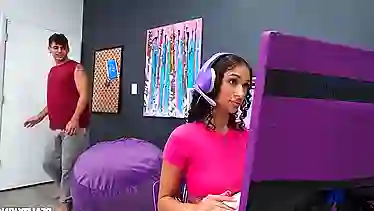 Lina Love's steamy solo session - A hot and steamy clip!