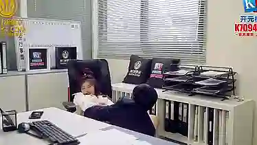 Boss Seduces Secretary In Office