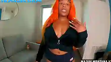 Watch this hot ebony workout with a twist