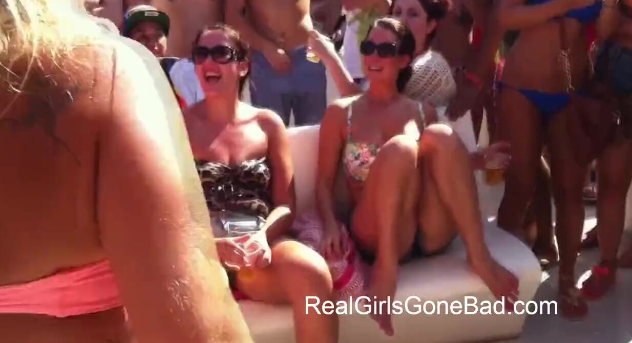 Realgirlsgonebad boat party
